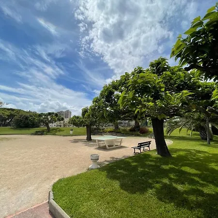 Beau Dans Avec Piscine Et Vue Sur La - 5min Des Plages Mandelieu