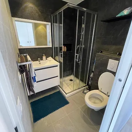 Beau Dans Avec Piscine Et Vue Sur La - 5min Des Plages * Mandelieu